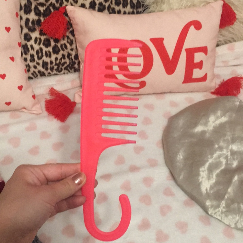new wide tooth comb